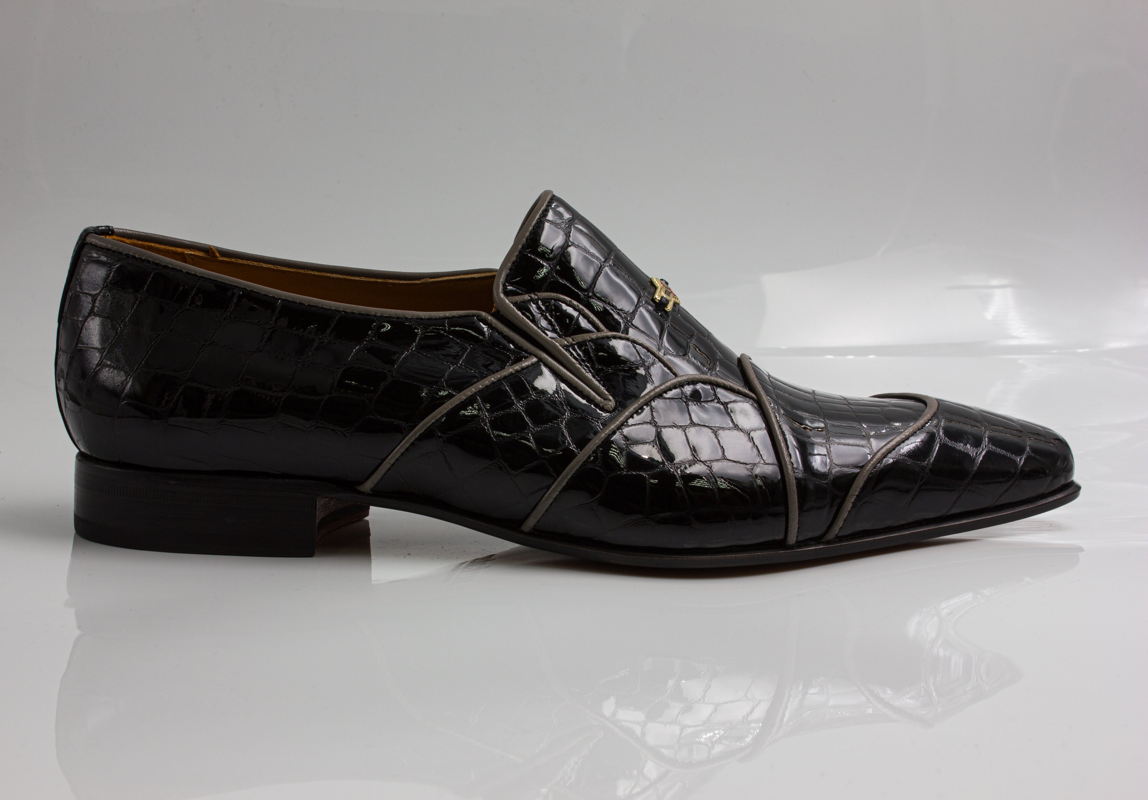 Black/Grey Patent Piping