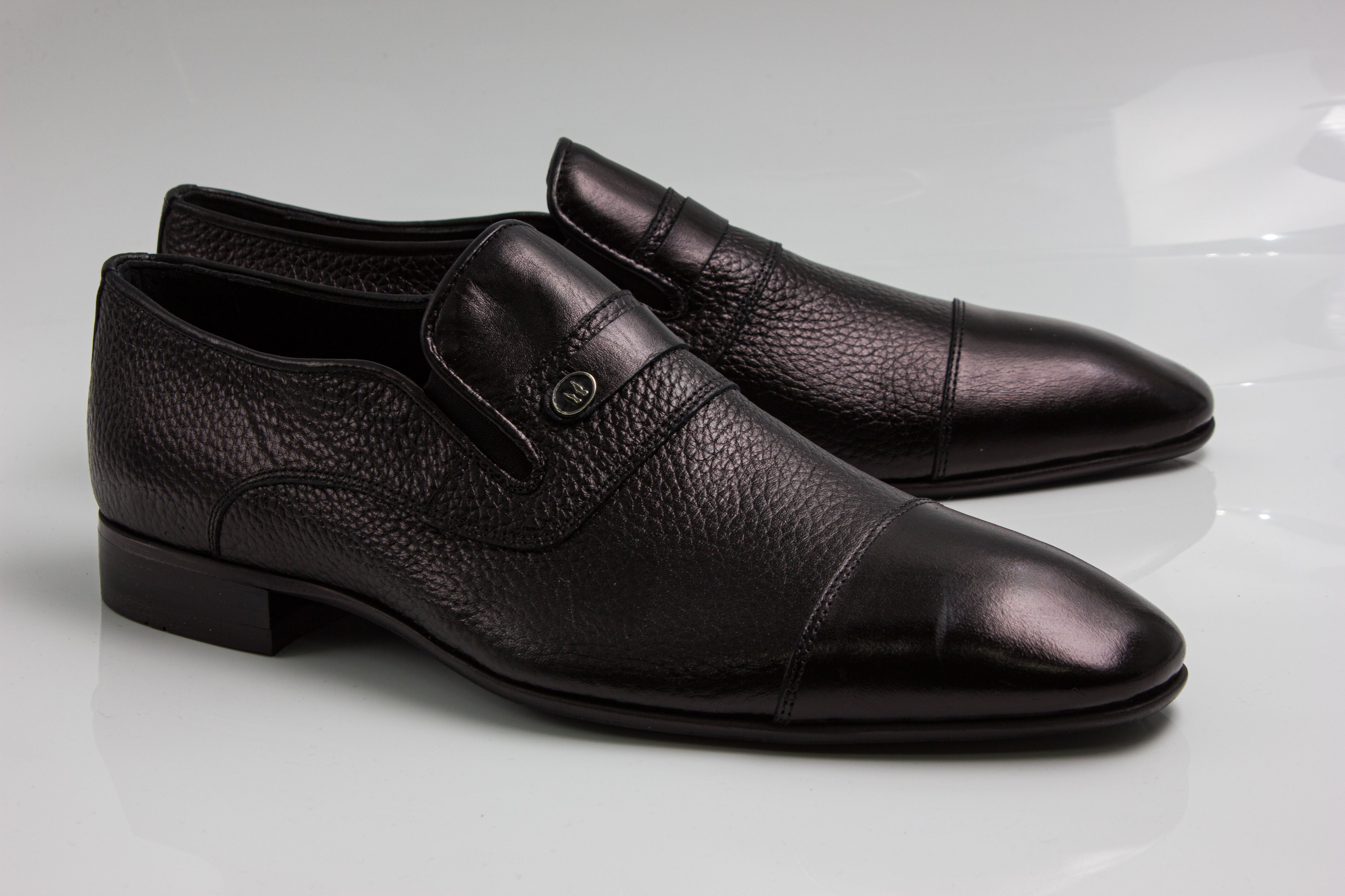 Pebble/Plain Toe Shoes