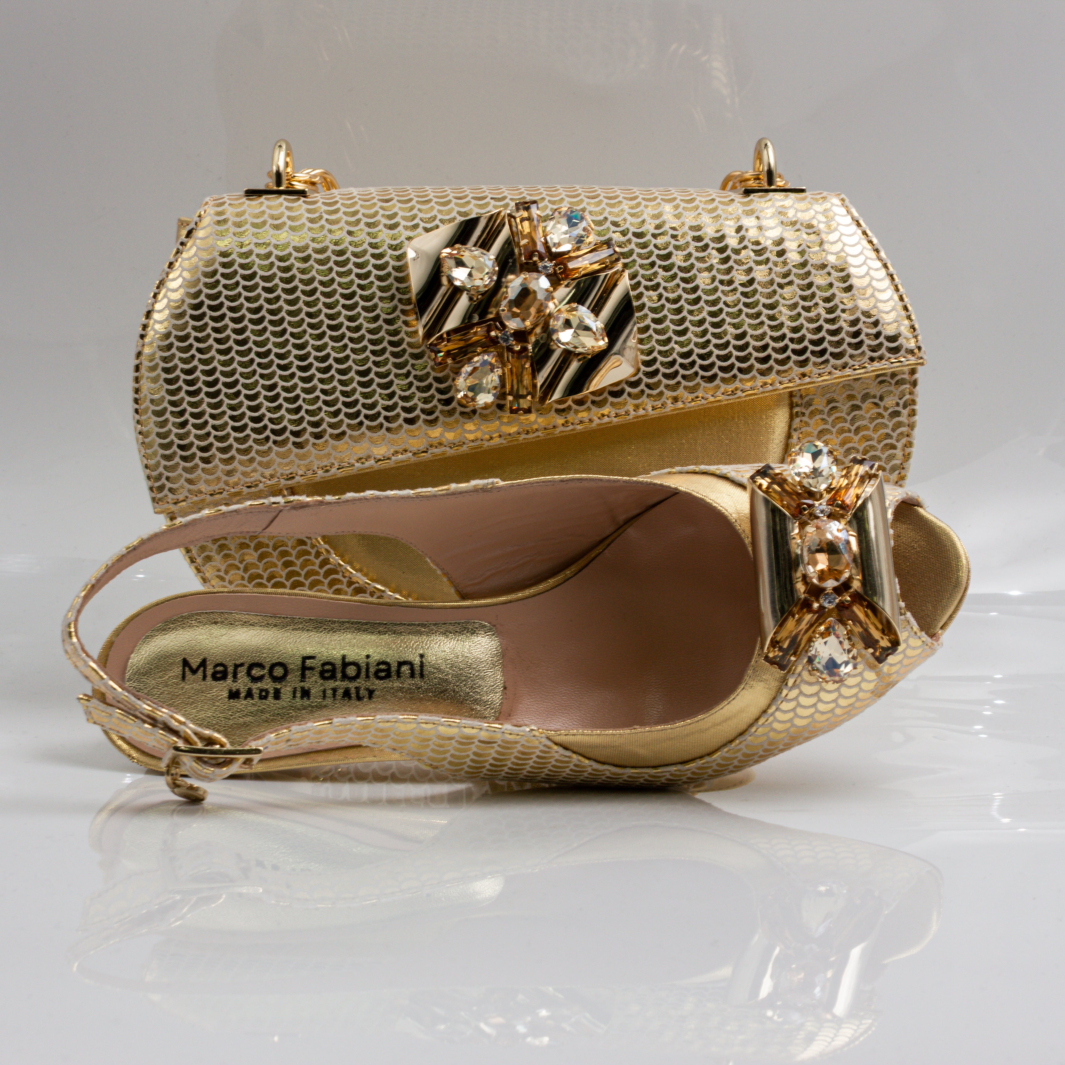 Gold Scallop Ornate Heel Set