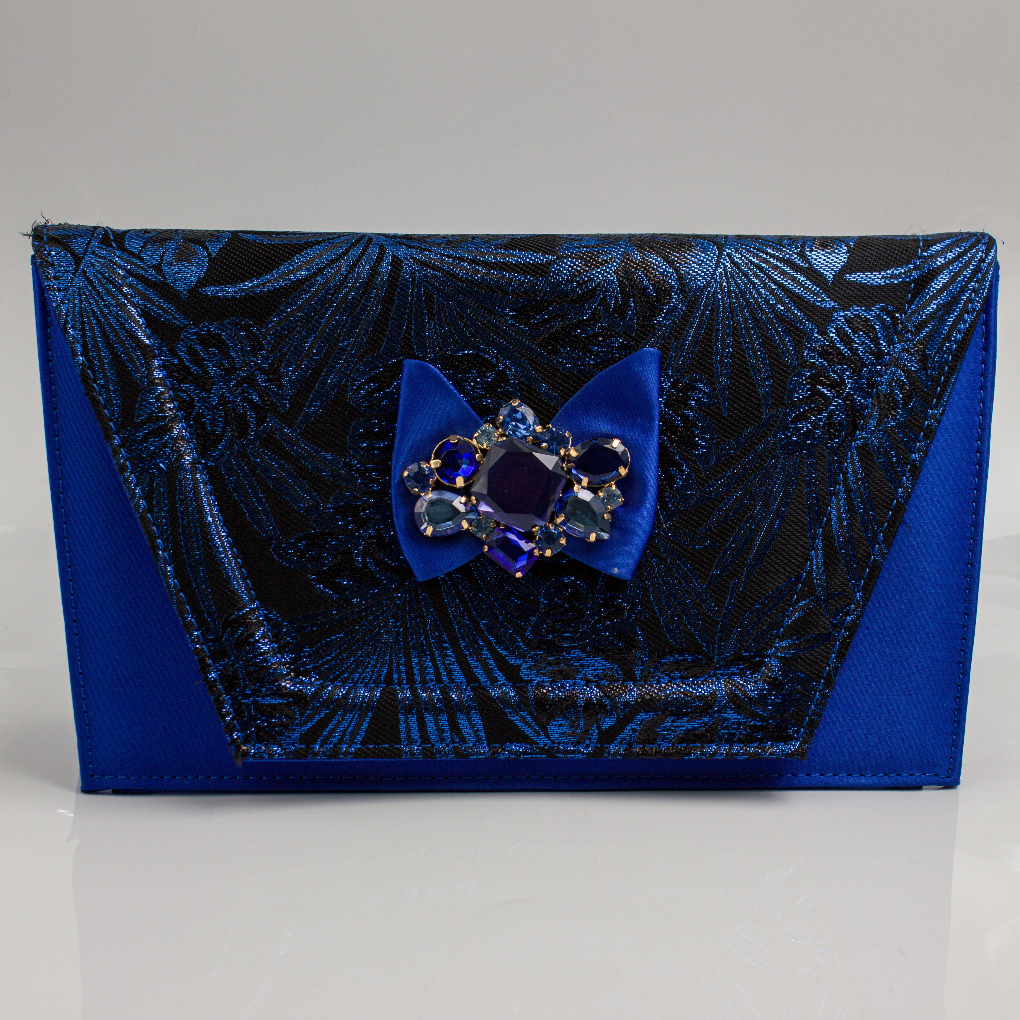 Royal Blue Leaf Low Set