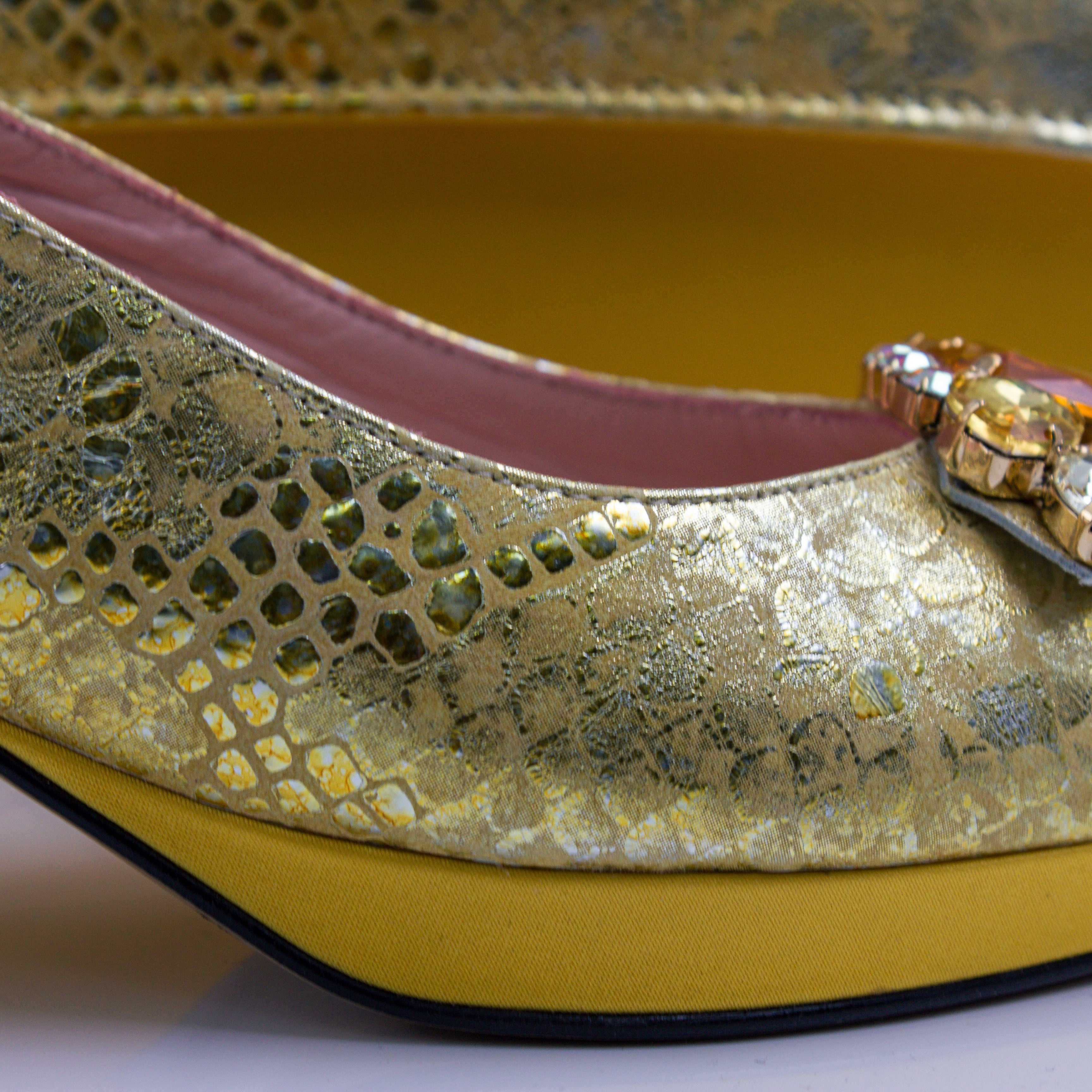 Metallic Yellow Scaled Set