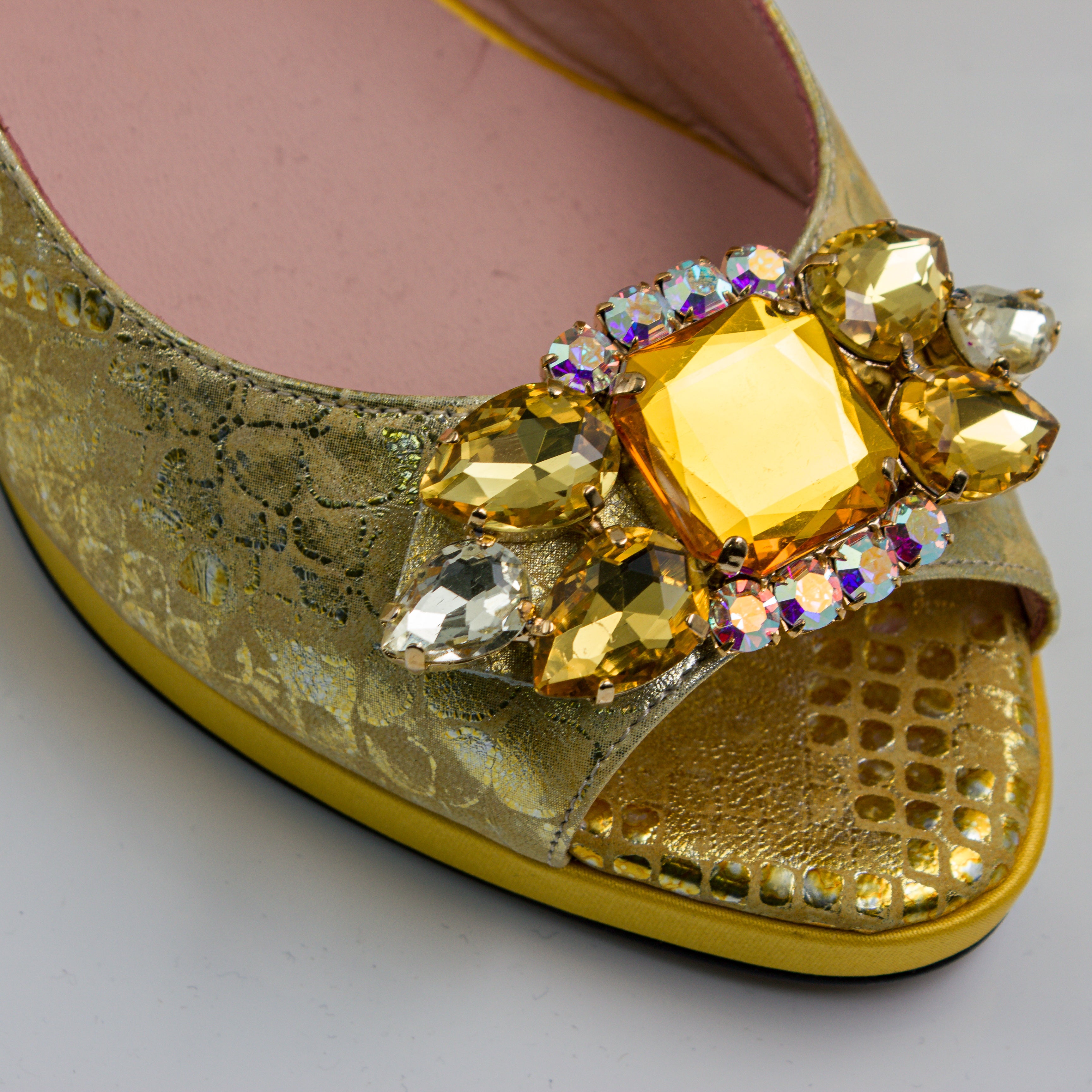 Metallic Yellow Scaled Set