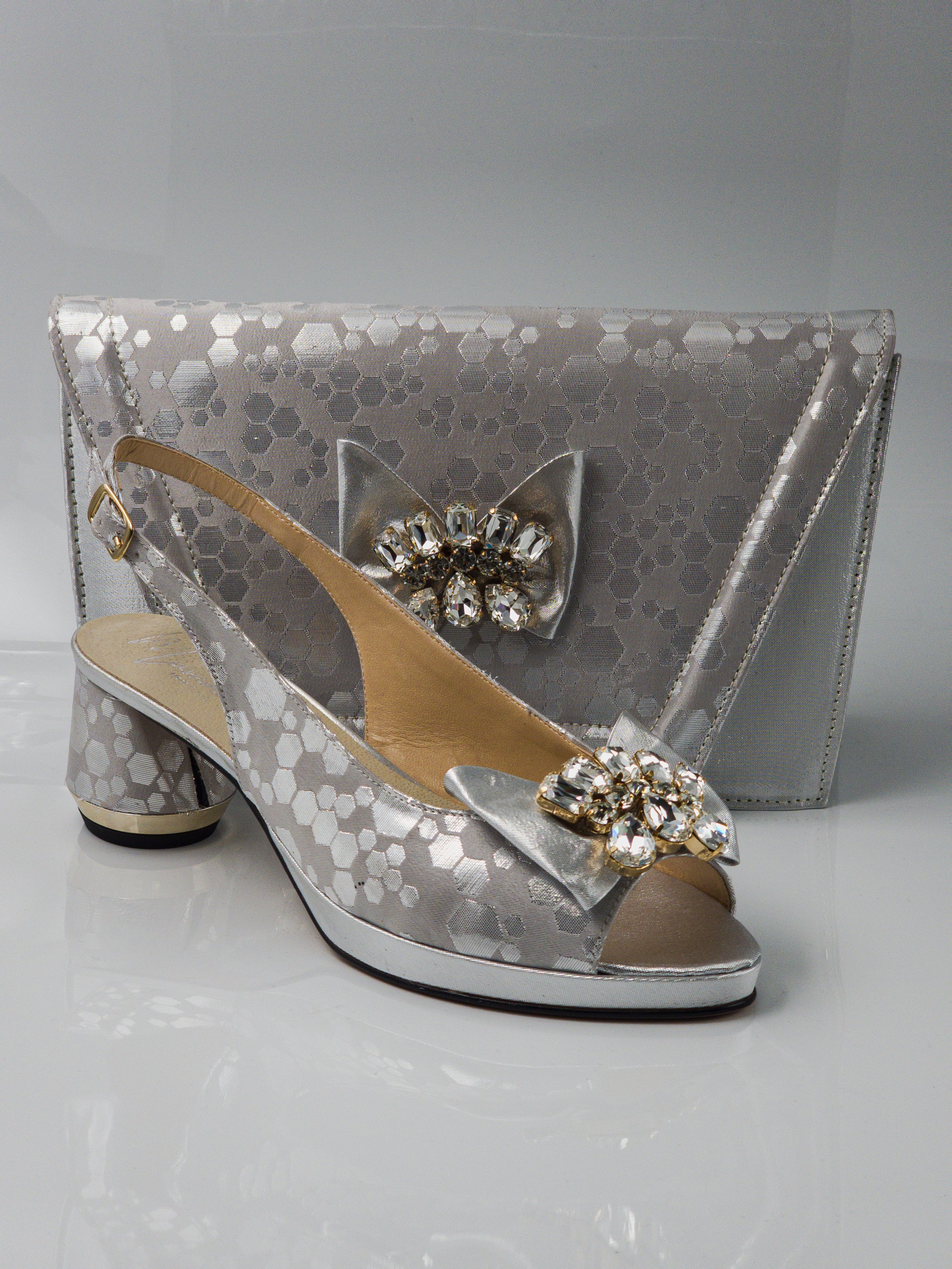 Silver Hexagonal Dots Low